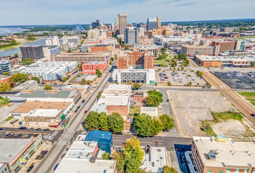 110 VANCE AVE, Memphis, Tennessee 38103, 2 Bedroom Bedrooms, 5 Room Rooms,2.1 BathroomBathrooms,Residential,For Sale,VANCE,0,10207577