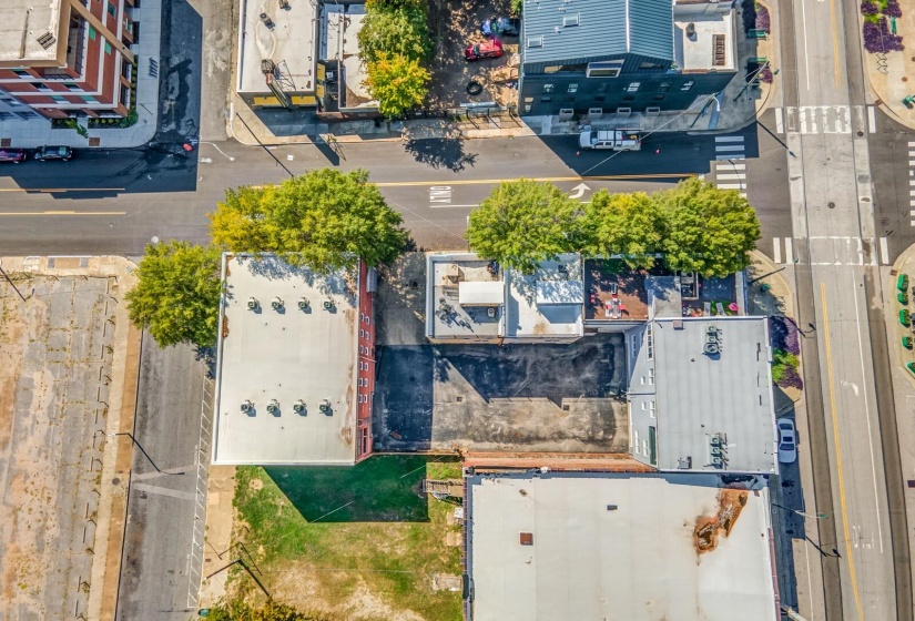 110 VANCE AVE, Memphis, Tennessee 38103, 2 Bedroom Bedrooms, 5 Room Rooms,2.1 BathroomBathrooms,Residential,For Sale,VANCE,0,10207577