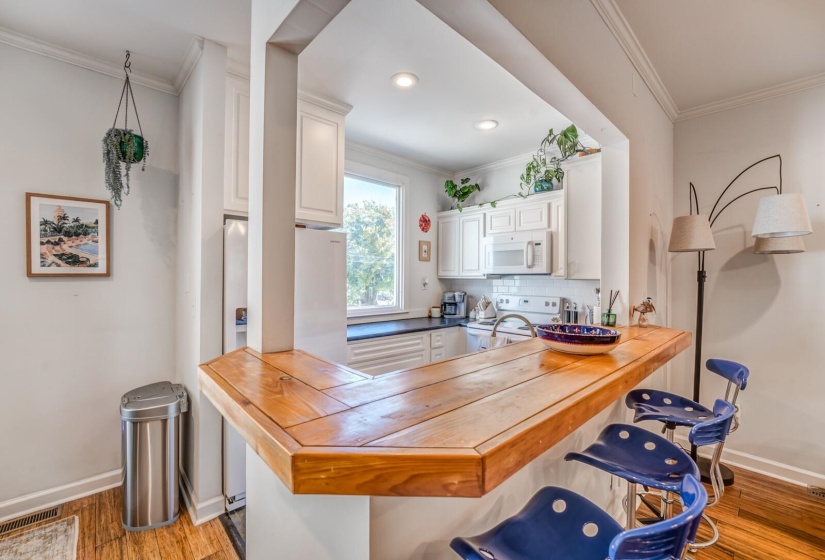 110 VANCE AVE, Memphis, Tennessee 38103, 2 Bedroom Bedrooms, 5 Room Rooms,2.1 BathroomBathrooms,Residential,For Sale,VANCE,0,10207577