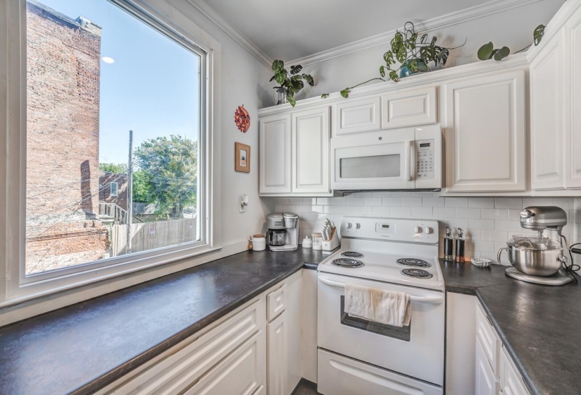 110 VANCE AVE, Memphis, Tennessee 38103, 2 Bedroom Bedrooms, 5 Room Rooms,2.1 BathroomBathrooms,Residential,For Sale,VANCE,0,10207577