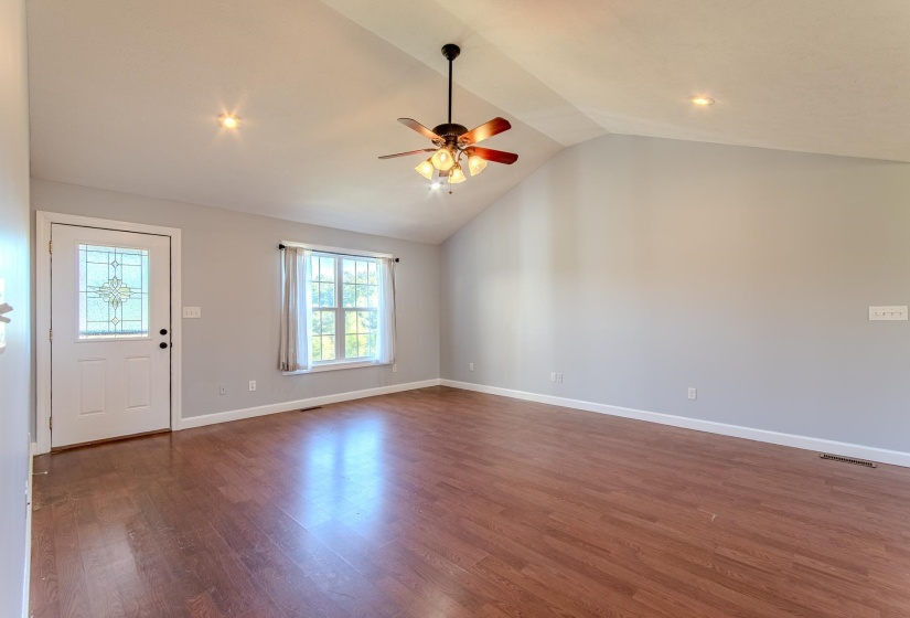 150 HOLLIS WAY, Adamsville, Tennessee 38310, 3 Bedrooms Bedrooms, 7 Rooms Rooms,2 BathroomsBathrooms,Residential,For Sale,HOLLIS,10207688