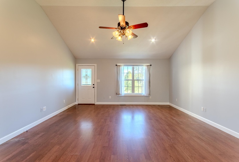 150 HOLLIS WAY, Adamsville, Tennessee 38310, 3 Bedrooms Bedrooms, 7 Rooms Rooms,2 BathroomsBathrooms,Residential,For Sale,HOLLIS,10207688