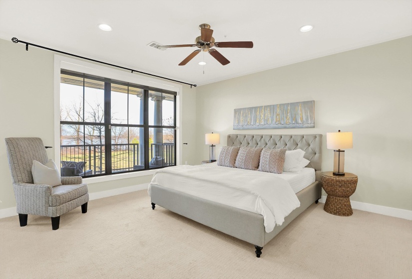 358 ISLAND DR, Memphis, Tennessee 38103, 4 Bedrooms Bedrooms, 9 Rooms Rooms,3.1 BathroomsBathrooms,Residential,For Sale,ISLAND,10207731