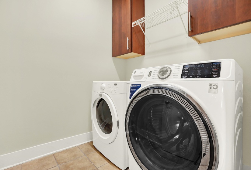 358 ISLAND DR, Memphis, Tennessee 38103, 4 Bedrooms Bedrooms, 9 Rooms Rooms,3.1 BathroomsBathrooms,Residential,For Sale,ISLAND,10207731