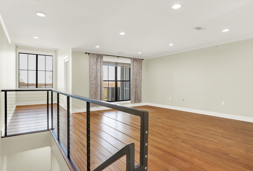 358 ISLAND DR, Memphis, Tennessee 38103, 4 Bedrooms Bedrooms, 9 Rooms Rooms,3.1 BathroomsBathrooms,Residential,For Sale,ISLAND,10207731