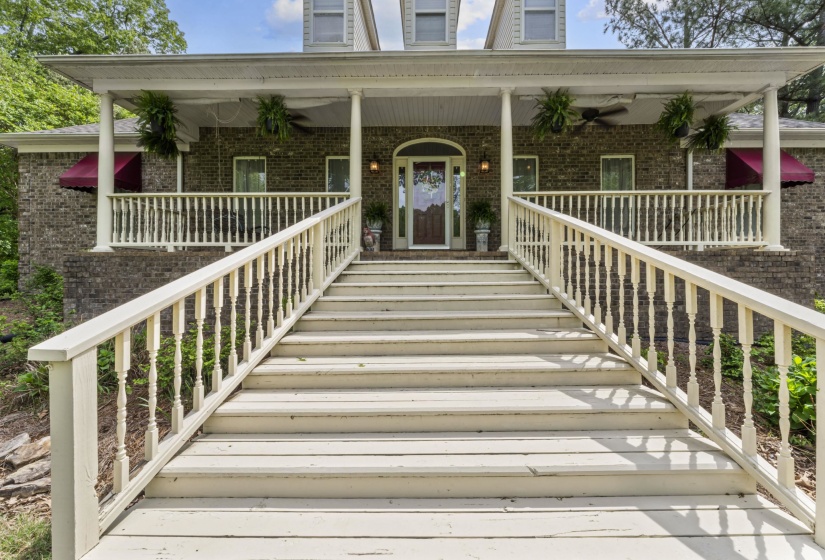 4250 OAK RD, Bartlett, Tennessee 38135, 4 Bedrooms Bedrooms, 8 Rooms Rooms,3.1 BathroomsBathrooms,Residential,For Sale,OAK,10194849