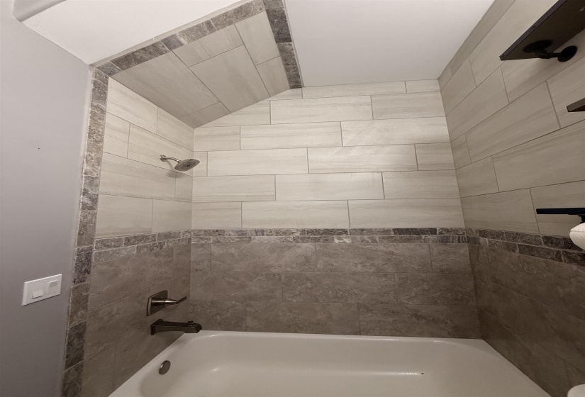 205 HANOVER DR, Arlington, Tennessee 38002, 4 Bedroom Bedrooms, 8 Room Rooms,3 BathroomBathrooms,Residential,For Sale,HANOVER,0,10207911