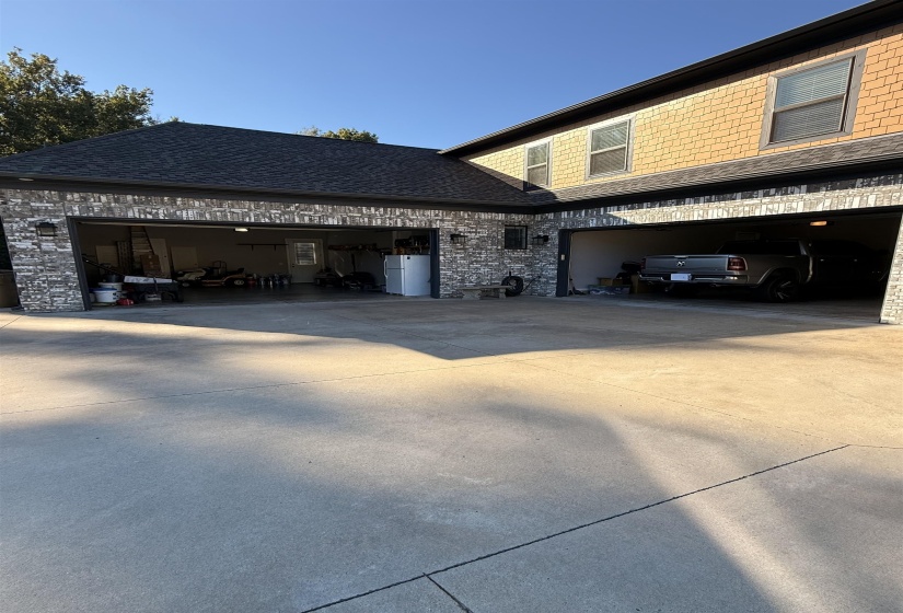 205 HANOVER DR, Arlington, Tennessee 38002, 4 Bedroom Bedrooms, 8 Room Rooms,3 BathroomBathrooms,Residential,For Sale,HANOVER,0,10207911