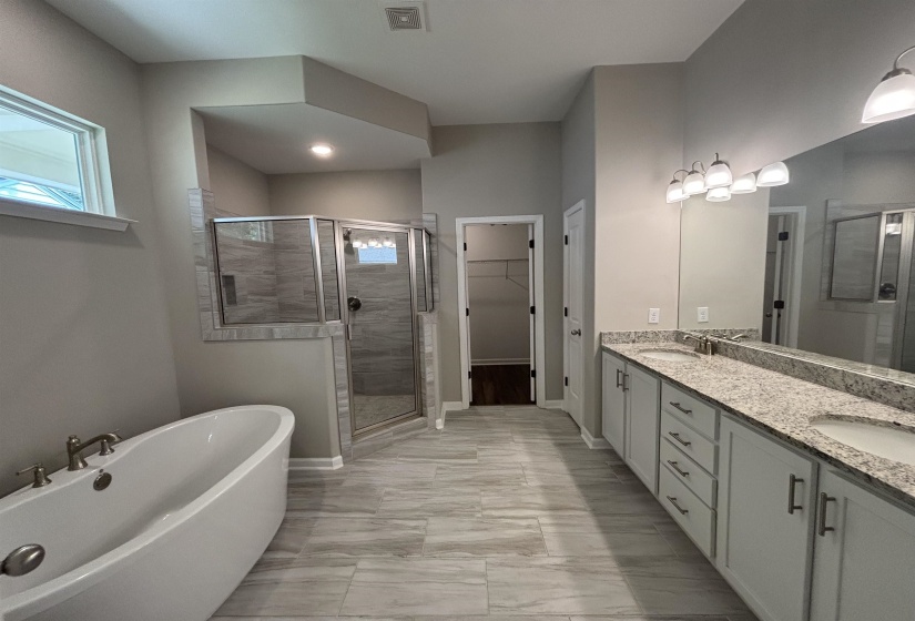 4205 TUTWILER AVE, Memphis, Tennessee 38122, 4 Bedroom Bedrooms, 7 Room Rooms,3 BathroomBathrooms,Residential,For Sale,TUTWILER,0,10207919
