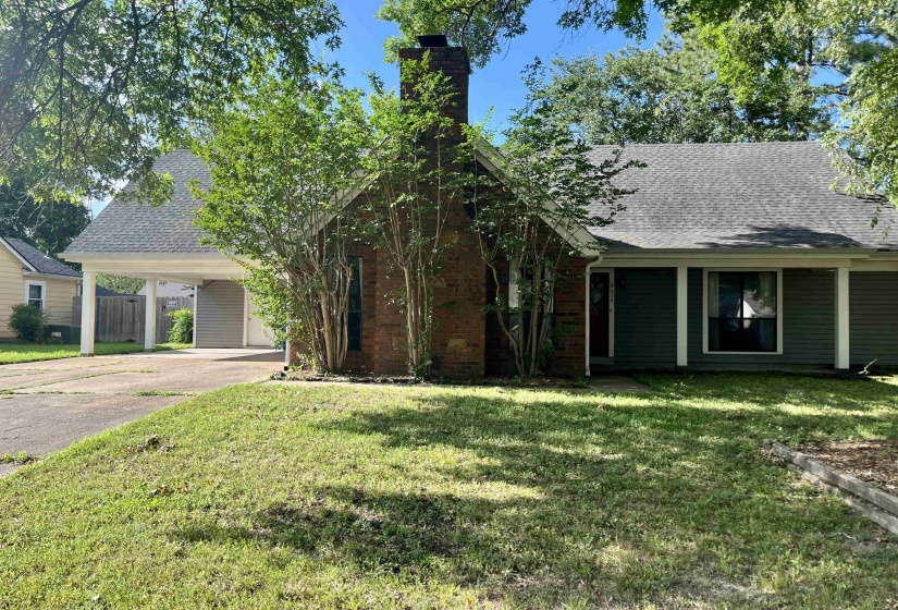 8438 RIVER GLEN DR, Germantown, Tennessee 38139, 4 Bedroom Bedrooms, 8 Room Rooms,2 BathroomBathrooms,Residential,For Sale,RIVER GLEN,0,10207978