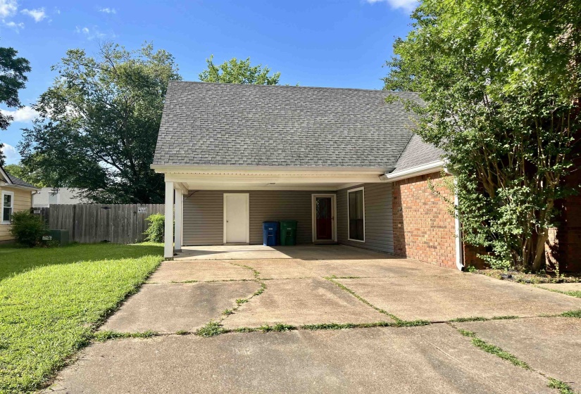 8438 RIVER GLEN DR, Germantown, Tennessee 38139, 4 Bedroom Bedrooms, 8 Room Rooms,2 BathroomBathrooms,Residential,For Sale,RIVER GLEN,0,10207978