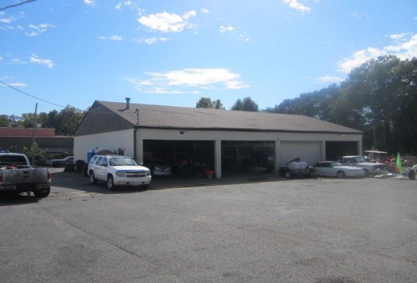 1505 ELVIS PRESLEY BLVD, Memphis, Tennessee 38106, 0 , 0 ,0,Commercial/industrial,For Sale,ELVIS PRESLEY,0,10208001
