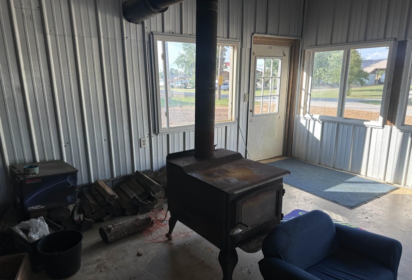 135 JAYCEE LN, Adamsville, Tennessee 38310-9999, 1 Bedroom Bedrooms, 3 Rooms Rooms,2 BathroomsBathrooms,Residential,For Sale,JAYCEE,10208039