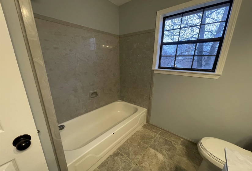 43 ABERDEEN DR, Munford, Tennessee 38058, 3 Bedrooms Bedrooms, 6 Rooms Rooms,2 BathroomsBathrooms,Residential,For Sale,ABERDEEN,10208043