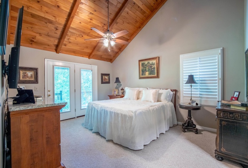 140 RIDGE VIEW DR, Savannah, Tennessee 38372-9999, 5 Bedrooms Bedrooms, 10 Rooms Rooms,4 BathroomsBathrooms,Residential,For Sale,RIDGE VIEW,10208237