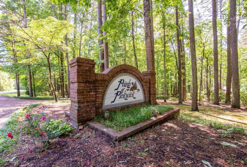 140 RIDGE VIEW DR, Savannah, Tennessee 38372-9999, 5 Bedrooms Bedrooms, 10 Rooms Rooms,4 BathroomsBathrooms,Residential,For Sale,RIDGE VIEW,10208237