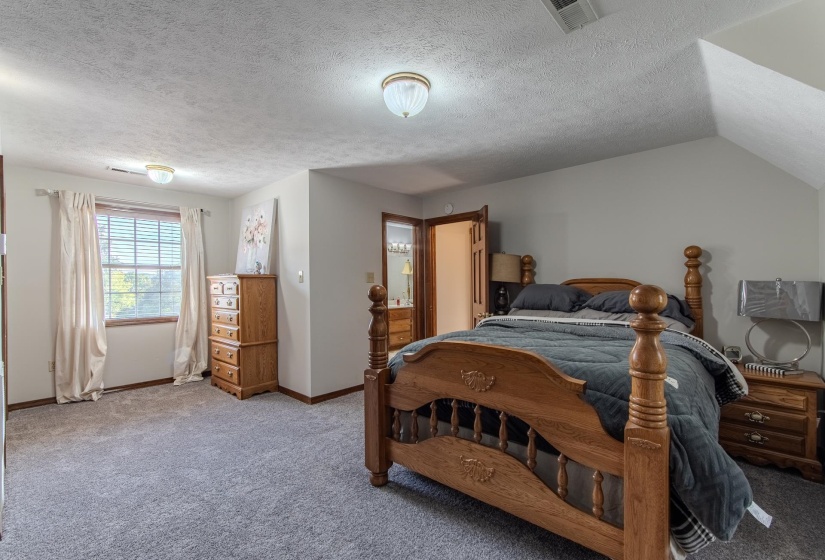 1075 HIGHWAY 203 HWY, Savannah, Tennessee 38372, 5 Bedrooms Bedrooms, 12 Rooms Rooms,3.2 BathroomsBathrooms,Residential,For Sale,HIGHWAY 203,10208292