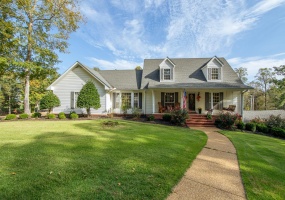 1075 HIGHWAY 203 HWY, Savannah, Tennessee 38372, 5 Bedrooms Bedrooms, 12 Rooms Rooms,3.2 BathroomsBathrooms,Residential,For Sale,HIGHWAY 203,10208292