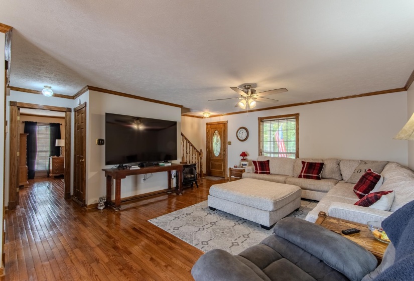 1075 HIGHWAY 203 HWY, Savannah, Tennessee 38372, 5 Bedrooms Bedrooms, 12 Rooms Rooms,3.2 BathroomsBathrooms,Residential,For Sale,HIGHWAY 203,10208292