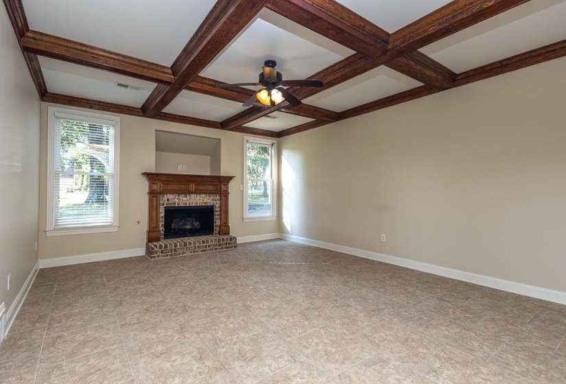 20 SURREY LOOP CIR, Byhalia, Mississippi 38611, 5 Bedrooms Bedrooms, 16 Rooms Rooms,3.1 BathroomsBathrooms,Residential,For Sale,SURREY LOOP,10208300