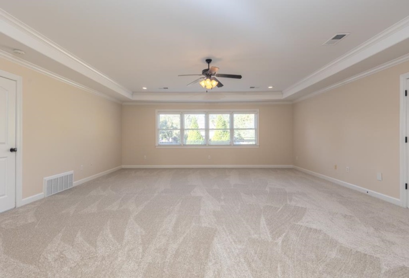 20 SURREY LOOP CIR, Byhalia, Mississippi 38611, 5 Bedrooms Bedrooms, 16 Rooms Rooms,3.1 BathroomsBathrooms,Residential,For Sale,SURREY LOOP,10208300