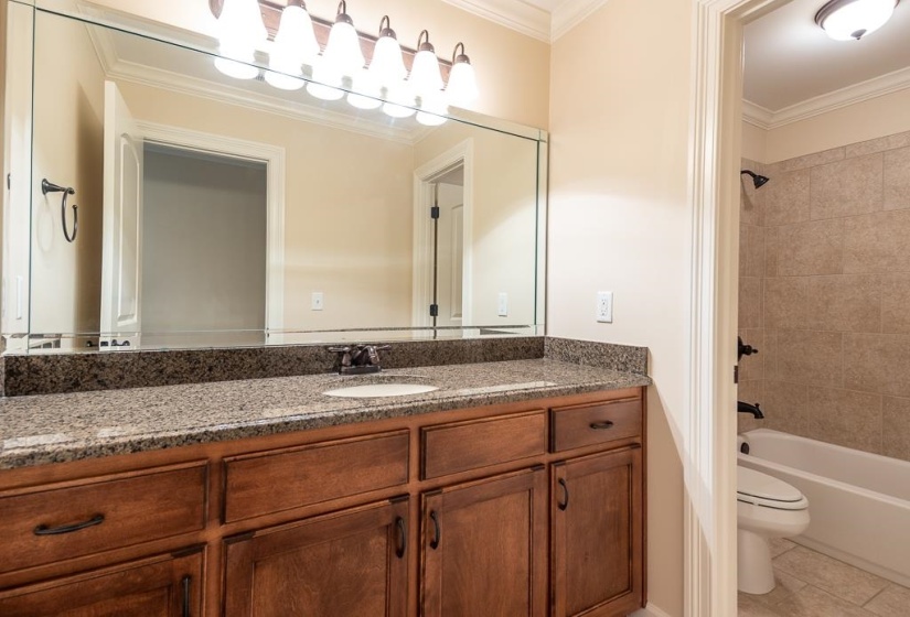 20 SURREY LOOP CIR, Byhalia, Mississippi 38611, 5 Bedrooms Bedrooms, 16 Rooms Rooms,3.1 BathroomsBathrooms,Residential,For Sale,SURREY LOOP,10208300