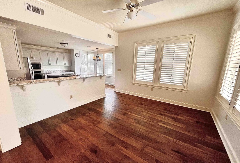 591 LEXINGTON CLUB CT, Memphis, Tennessee 38117, 2 Bedroom Bedrooms, 7 Room Rooms,2 BathroomBathrooms,Residential,For Sale,LEXINGTON CLUB,0,10208317