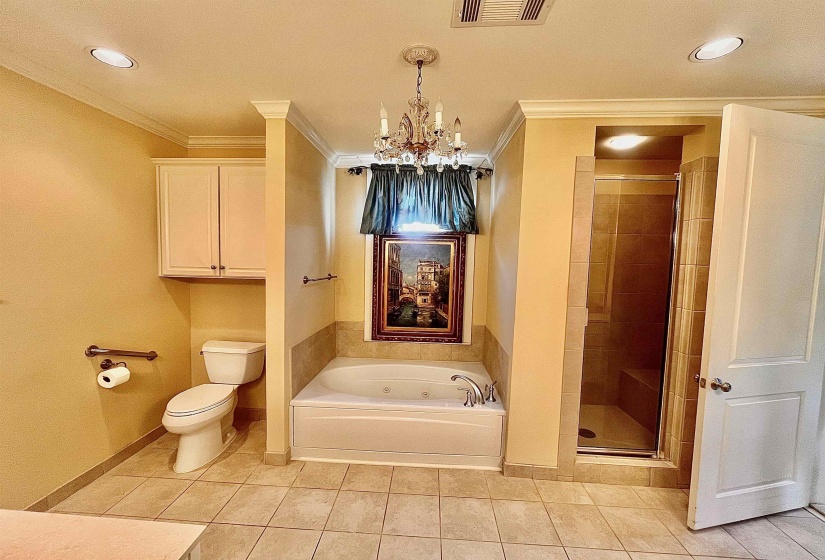 591 LEXINGTON CLUB CT, Memphis, Tennessee 38117, 2 Bedroom Bedrooms, 7 Room Rooms,2 BathroomBathrooms,Residential,For Sale,LEXINGTON CLUB,0,10208317