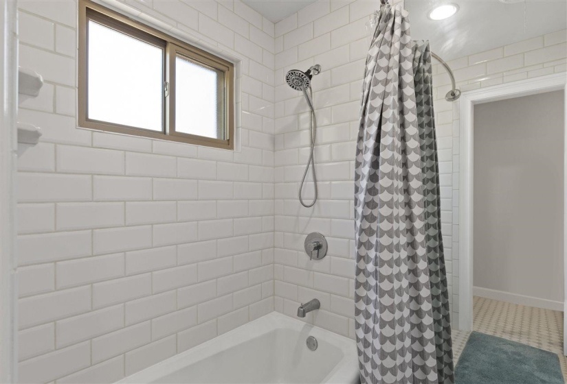 1911 BRIERBROOK RD, Germantown, Tennessee 38138, 4 Bedrooms Bedrooms, 9 Rooms Rooms,4 BathroomsBathrooms,Residential,For Sale,BRIERBROOK,10208408