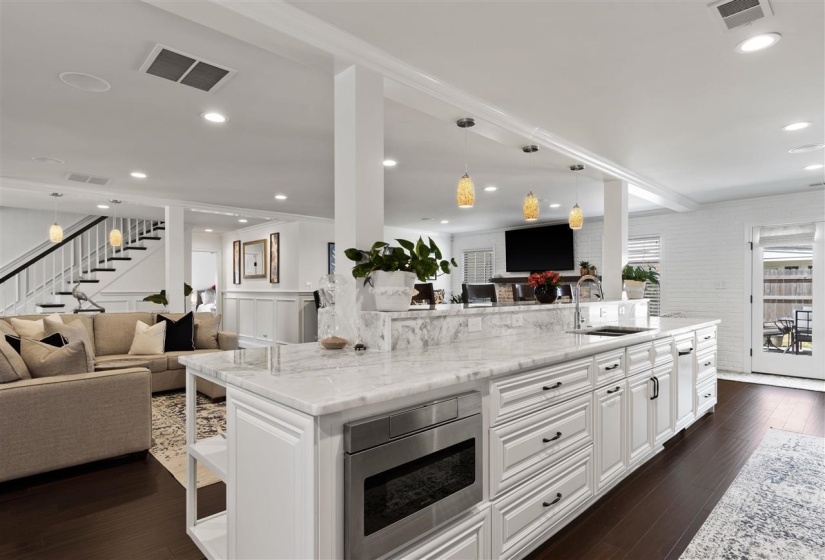 1911 BRIERBROOK RD, Germantown, Tennessee 38138, 4 Bedrooms Bedrooms, 9 Rooms Rooms,4 BathroomsBathrooms,Residential,For Sale,BRIERBROOK,10208408