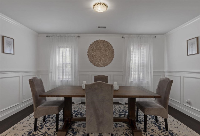 1911 BRIERBROOK RD, Germantown, Tennessee 38138, 4 Bedrooms Bedrooms, 9 Rooms Rooms,4 BathroomsBathrooms,Residential,For Sale,BRIERBROOK,10208408