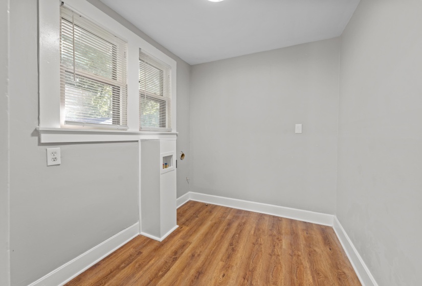 96 EVERGREEN ST, Memphis, Tennessee 38104, 4 Bedrooms Bedrooms, 6 Rooms Rooms,2 BathroomsBathrooms,Residential,For Sale,EVERGREEN,10208428