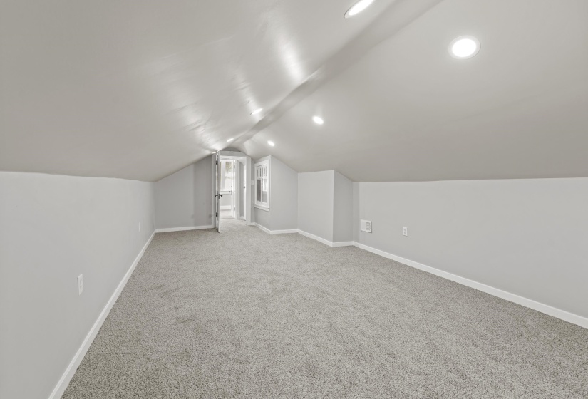 96 EVERGREEN ST, Memphis, Tennessee 38104, 4 Bedrooms Bedrooms, 6 Rooms Rooms,2 BathroomsBathrooms,Residential,For Sale,EVERGREEN,10208428