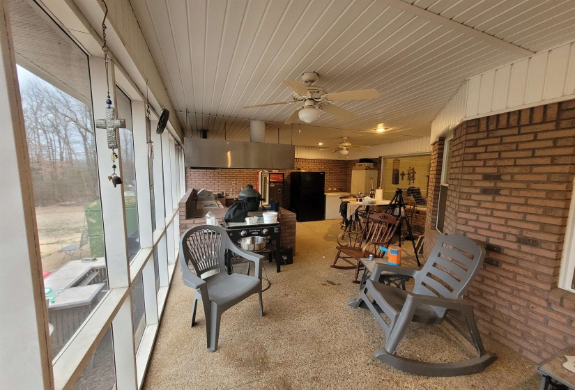 485 ROBIN HOOD LOOP, Savannah, Tennessee 38372-7510, 4 Bedrooms Bedrooms, 11 Rooms Rooms,4 BathroomsBathrooms,Residential,For Sale,ROBIN HOOD,10208535