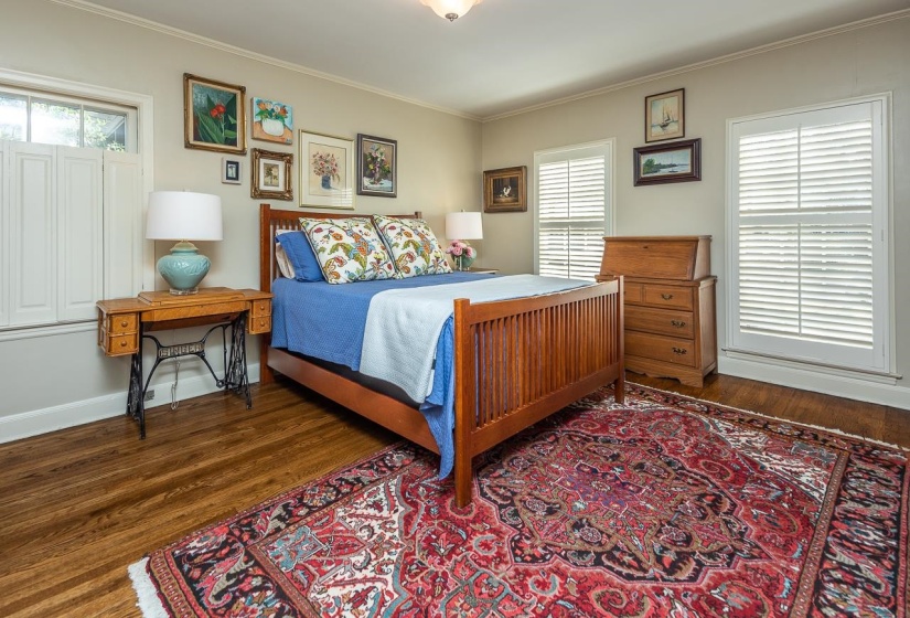 2246 COURT AVE, Memphis, Tennessee 38104, 4 Bedrooms Bedrooms, 9 Rooms Rooms,3 BathroomsBathrooms,Residential,For Sale,COURT,10208557