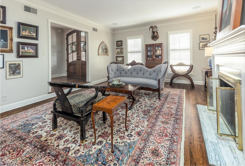2246 COURT AVE, Memphis, Tennessee 38104, 4 Bedrooms Bedrooms, 9 Rooms Rooms,3 BathroomsBathrooms,Residential,For Sale,COURT,10208557