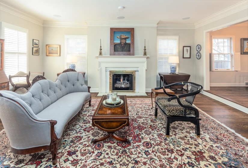 2246 COURT AVE, Memphis, Tennessee 38104, 4 Bedrooms Bedrooms, 9 Rooms Rooms,3 BathroomsBathrooms,Residential,For Sale,COURT,10208557