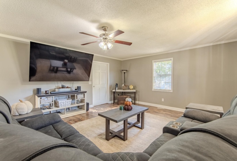 41 BARTLEY DR, Savannah, Tennessee 38372, 3 Bedrooms Bedrooms, 7 Rooms Rooms,2 BathroomsBathrooms,Residential,For Sale,BARTLEY,10208559