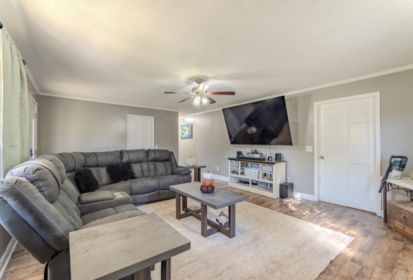 41 BARTLEY DR, Savannah, Tennessee 38372, 3 Bedrooms Bedrooms, 7 Rooms Rooms,2 BathroomsBathrooms,Residential,For Sale,BARTLEY,10208559