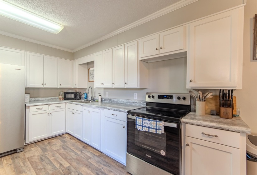 41 BARTLEY DR, Savannah, Tennessee 38372, 3 Bedrooms Bedrooms, 7 Rooms Rooms,2 BathroomsBathrooms,Residential,For Sale,BARTLEY,10208559