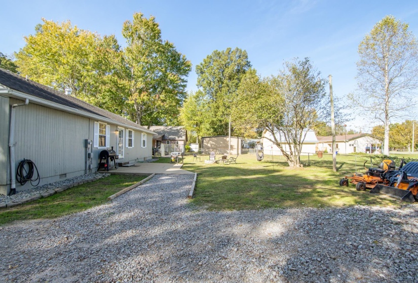41 BARTLEY DR, Savannah, Tennessee 38372, 3 Bedrooms Bedrooms, 7 Rooms Rooms,2 BathroomsBathrooms,Residential,For Sale,BARTLEY,10208559
