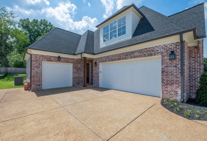3649 SILVER LAUREL DR, Germantown, Tennessee 38138, 4 Bedroom Bedrooms, 11 Room Rooms,4.1 BathroomBathrooms,Residential,For Sale,SILVER LAUREL,0,10208364
