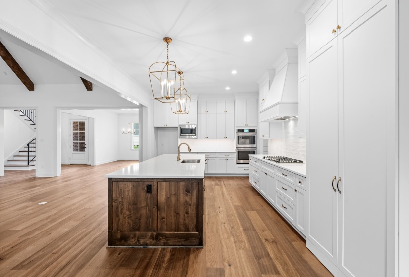 3649 SILVER LAUREL DR, Germantown, Tennessee 38138, 4 Bedroom Bedrooms, 11 Room Rooms,4.1 BathroomBathrooms,Residential,For Sale,SILVER LAUREL,0,10208364
