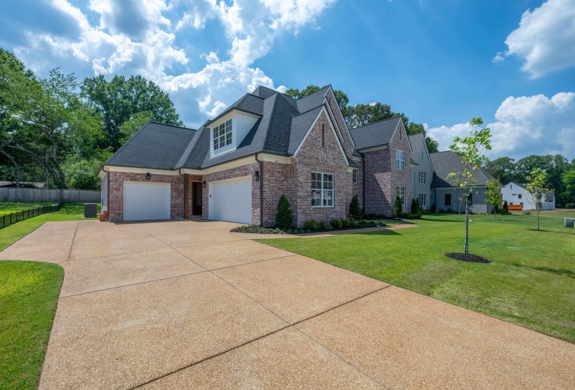 3649 SILVER LAUREL DR, Germantown, Tennessee 38138, 4 Bedroom Bedrooms, 11 Room Rooms,4.1 BathroomBathrooms,Residential,For Sale,SILVER LAUREL,0,10208364