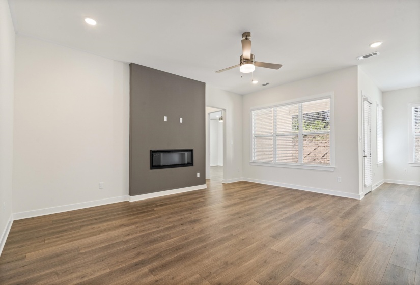 125 LIVE OAK CV, Oakland, Tennessee 38060, 5 Bedroom Bedrooms, 12 Room Rooms,2.1 BathroomBathrooms,Residential,For Sale,LIVE OAK,0,10208643