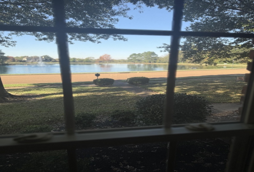 1196 LAKE POINTE DR, Collierville, Tennessee 38017, 4 Bedroom Bedrooms, 7 Room Rooms,2.1 BathroomBathrooms,Residential,For Sale,LAKE POINTE,0,10208692