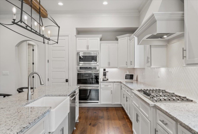 602 CYPRESS GREEN CV, Collierville, Tennessee 38017, 5 Bedroom Bedrooms, 15 Room Rooms,4.1 BathroomBathrooms,Residential,For Sale,CYPRESS GREEN,0,10208695