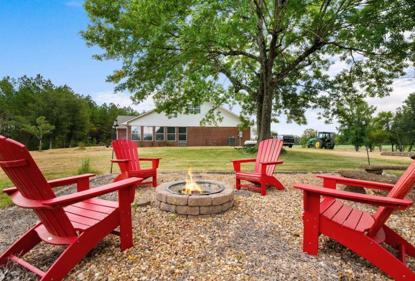 9691 HARDIN GRAVEYARD RD, Morris Chapel, Tennessee 38361, 4 Bedrooms Bedrooms, 12 Rooms Rooms,3.1 BathroomsBathrooms,Residential,For Sale,HARDIN GRAVEYARD,10208804