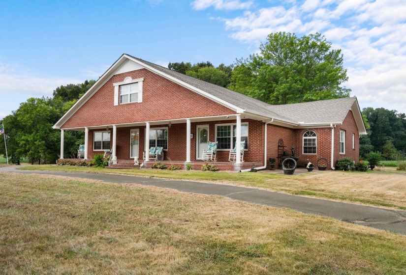 9691 HARDIN GRAVEYARD RD, Morris Chapel, Tennessee 38361, 4 Bedrooms Bedrooms, 12 Rooms Rooms,3.1 BathroomsBathrooms,Residential,For Sale,HARDIN GRAVEYARD,10208804
