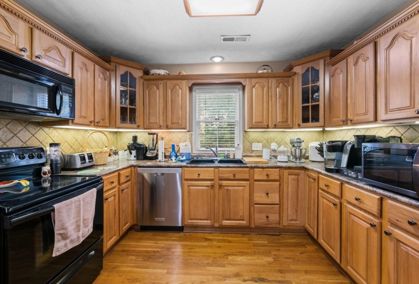9691 HARDIN GRAVEYARD RD, Morris Chapel, Tennessee 38361, 4 Bedrooms Bedrooms, 12 Rooms Rooms,3.1 BathroomsBathrooms,Residential,For Sale,HARDIN GRAVEYARD,10208804